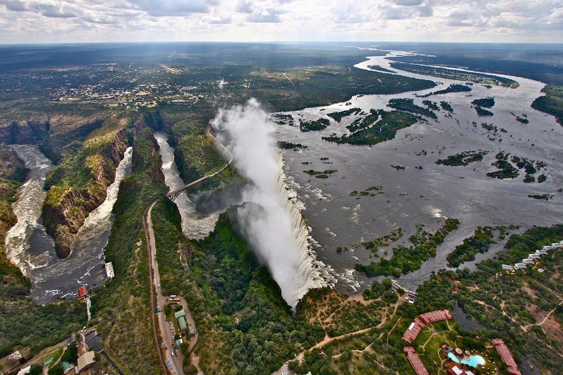 น้ำตกวิกตอเรีย Victoria Falls